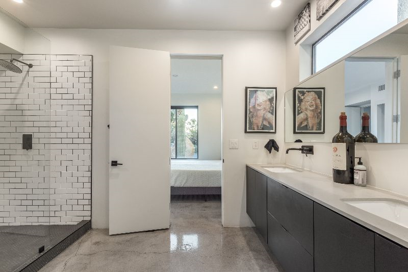 Central PerfectionBathroom 2