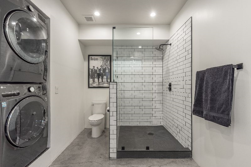 Central PerfectionBathroom 3