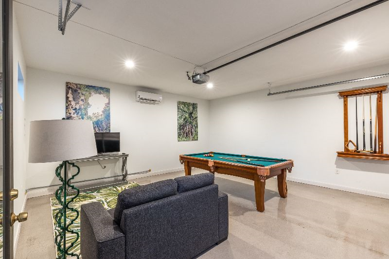 Central PerfectionPool Table