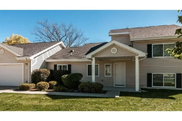grand forks housing 1